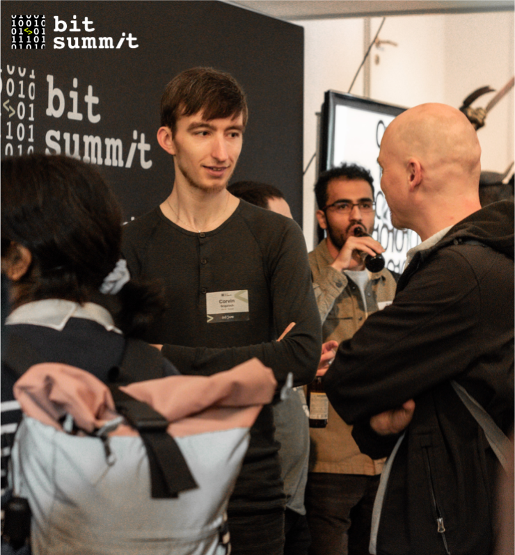 A developer talking on the bit summit event